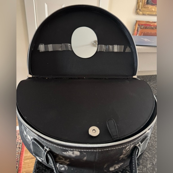 ELVIS Makeup case - Picture 4 of 9